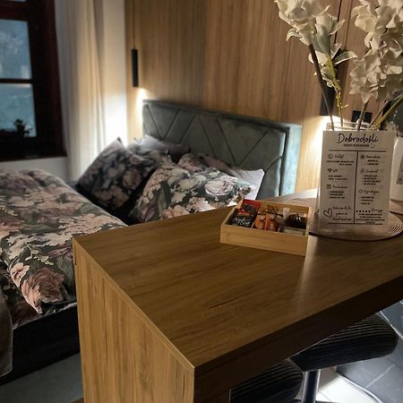 Lux Dabich 2 Appartement Novi Sad Buitenkant foto